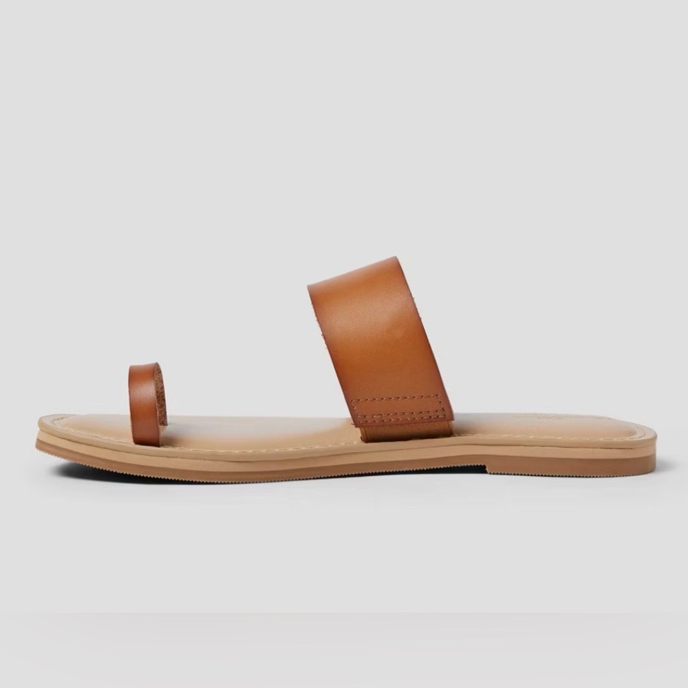Women's Juno Toe Ring Flat Sandals - Universal Thread - Cognac - new - Picture 2 of 7